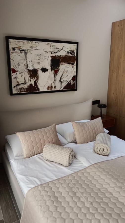 Sun City Lifestyle Porec Bagian luar foto